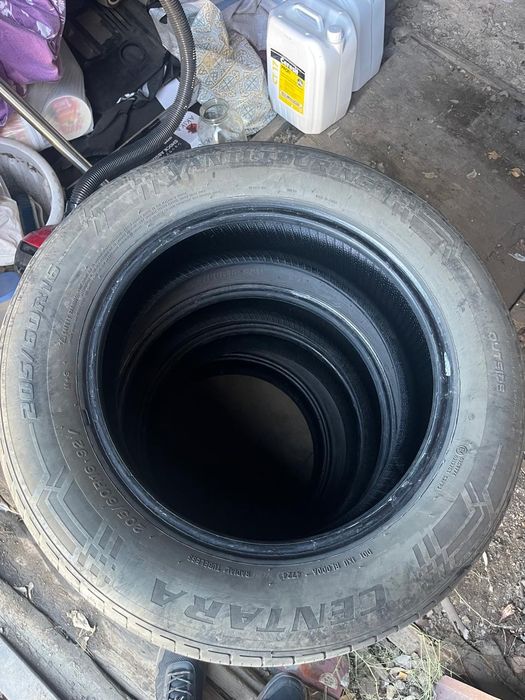 Продам шины 205/60/16