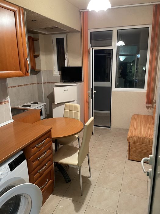 Дава се под наем Едностаен апартамент в Габрово, Център - 40 кв.м за 204 € - Снимка #6