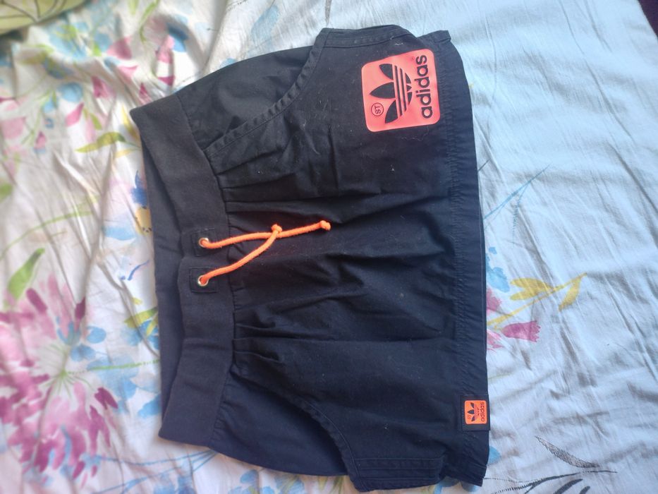 Къса пола на Adidas