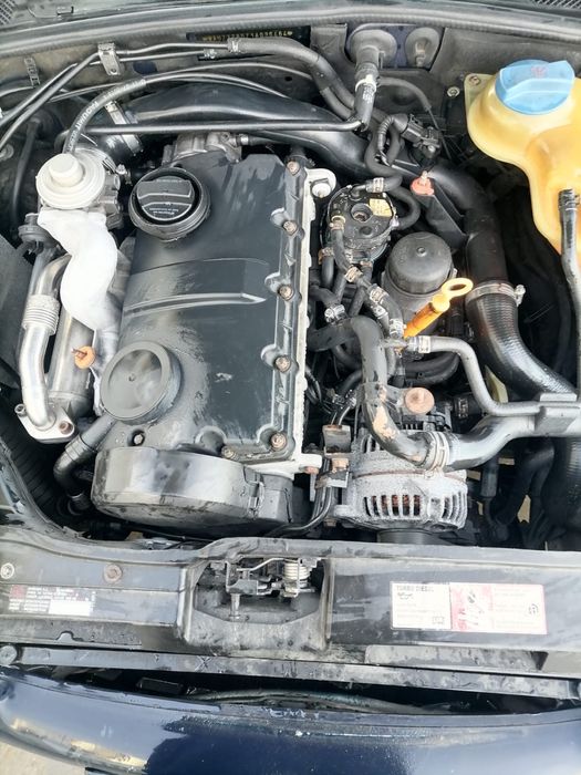 Vând Audi A4 pe piese