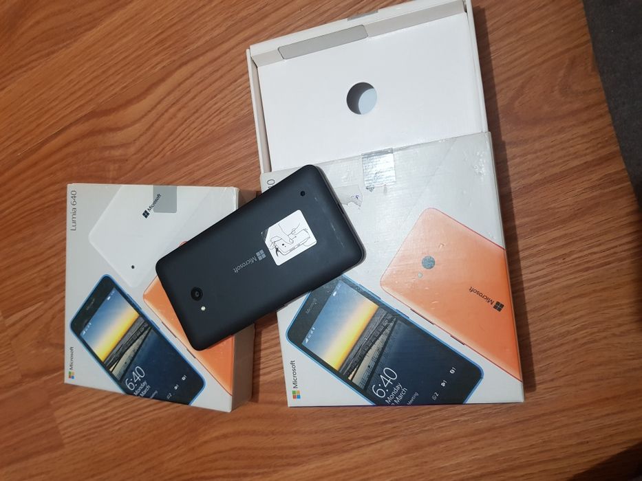 Lot 2 Nokia lumia 640  in cutie