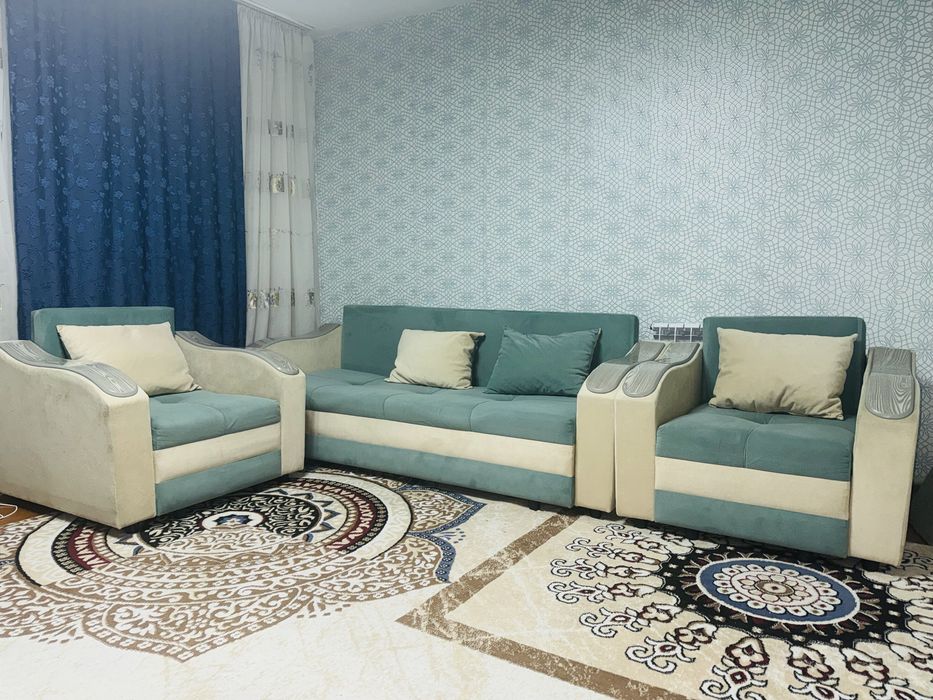 Диван с креслами . Тройка