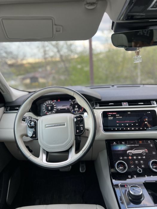 Range Rover Velar R-DYNAMIC