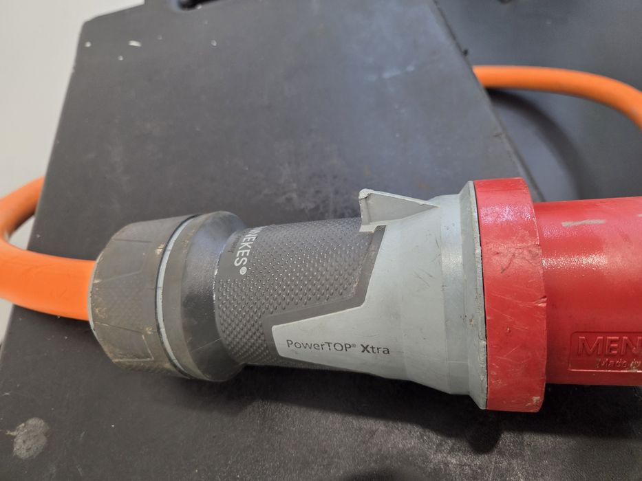 Distribuitor electric box Mennekes 63 amperi 6 x 380 6 x 220