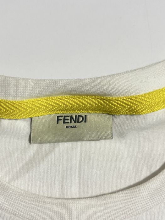Fendi оригинална дамска тениска XS
