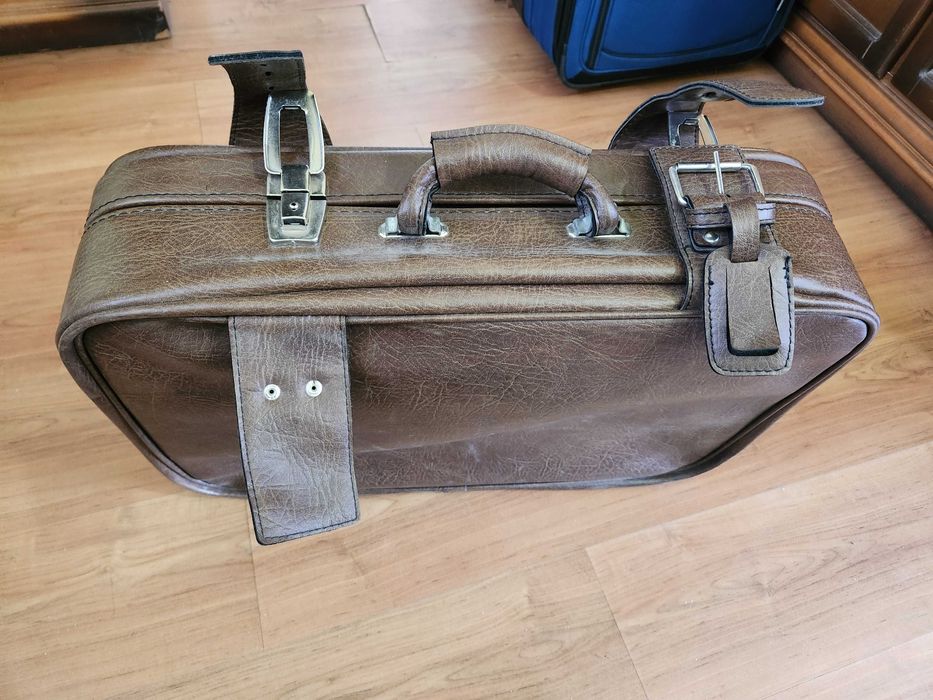 Geamantan piele vintage