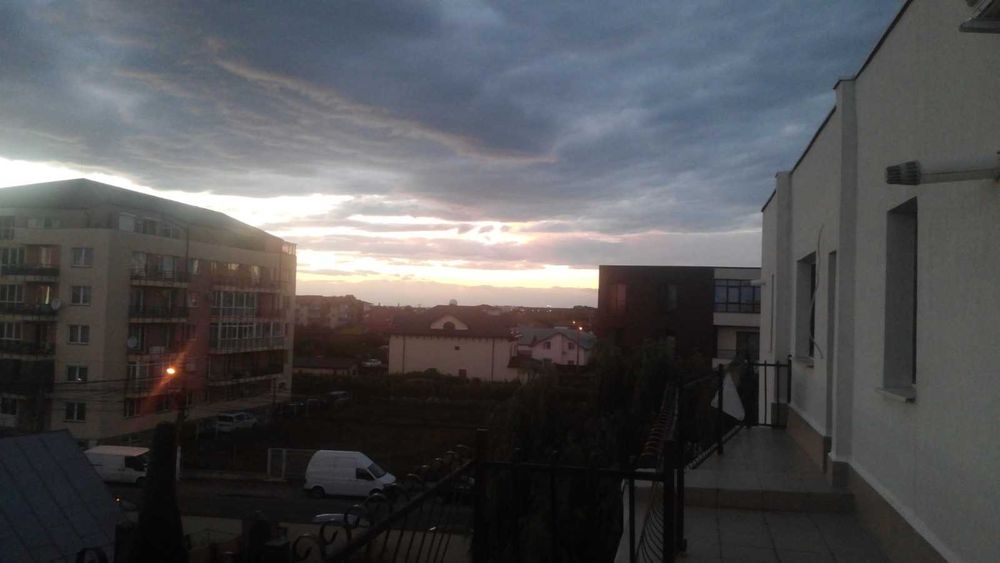 Proprietar vand Garsonieră cu terasa 24 m, Otopeni central, Strada 23 August,35mp, terasă privată 25 mp, TVA inclus