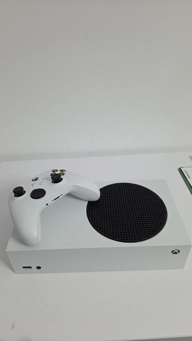 Vând consola XBOX SERIES S 512 GB