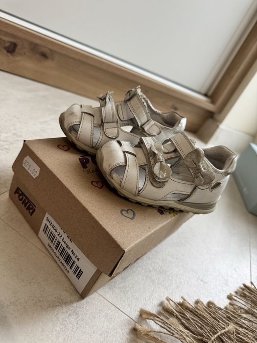 Обувки за момиченце:21-23номер