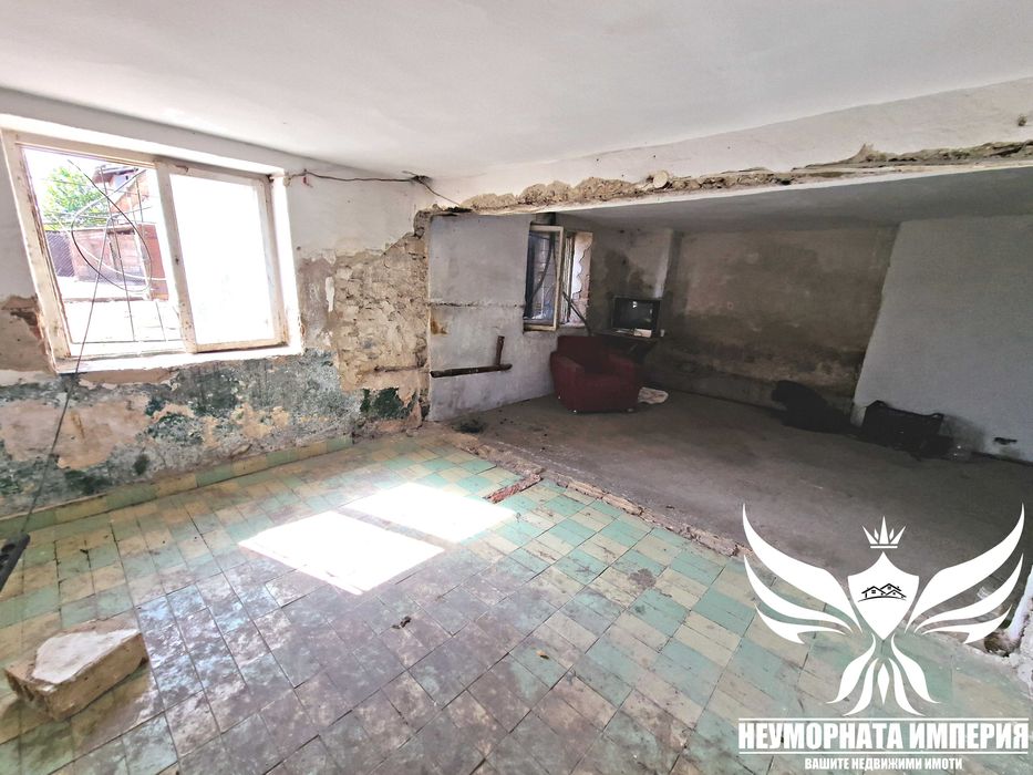 Продава се Къща в с. Избеглии, Област Пловдив - 450 кв.м за 111 €/кв.м - Снимка #18