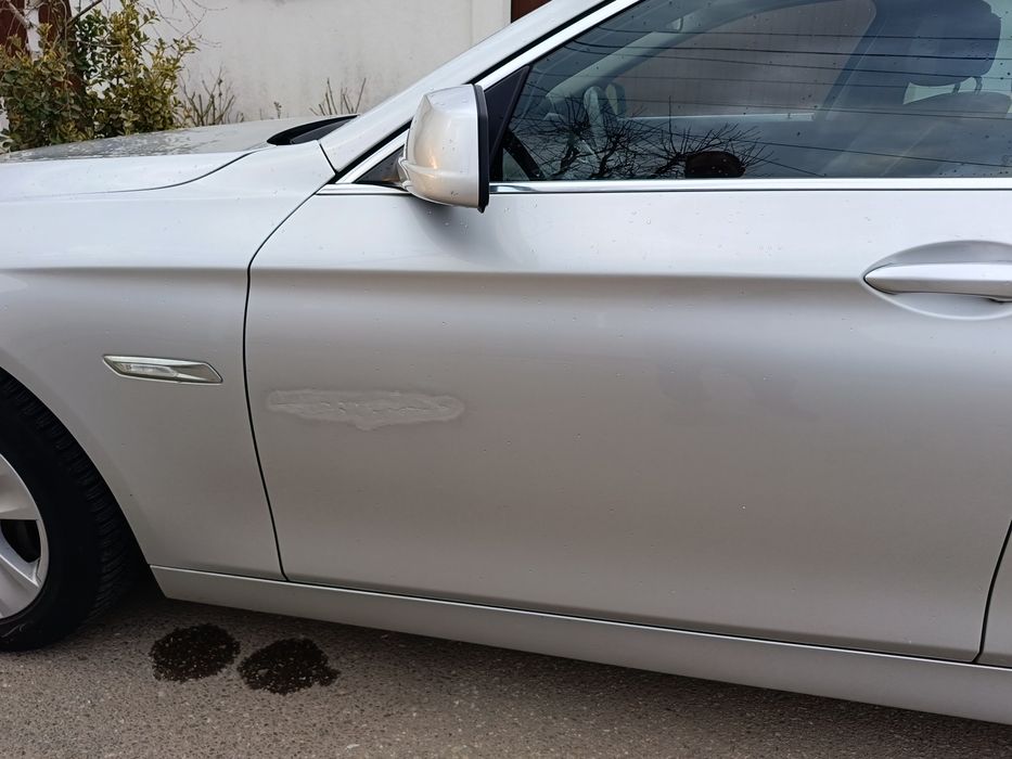 BMW SERIA 5 F10 525 2012 manuala