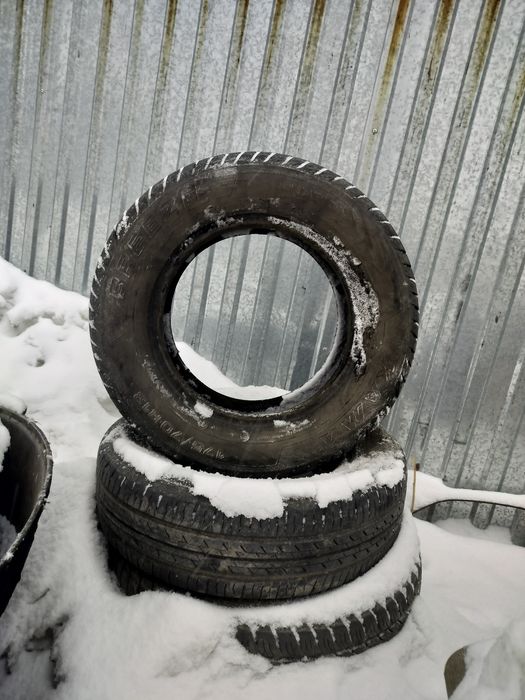 Продам покрышки (шины)