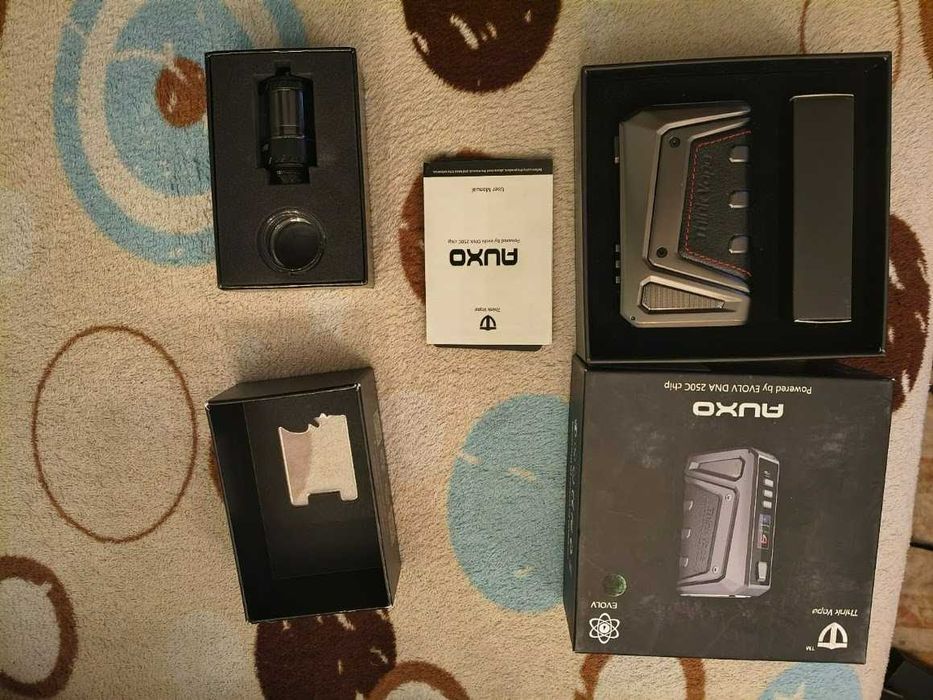 Mod Think Vape Auxo DNA 250C si atomizor Mike Vapes Blaze Solo