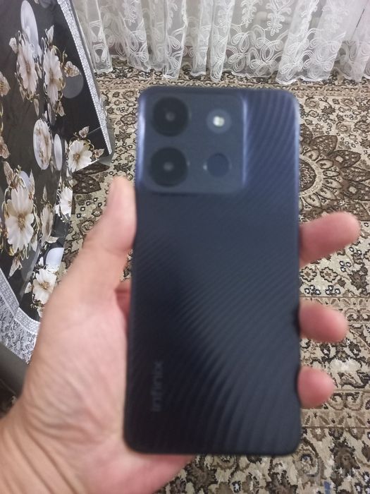 Сотилади infinix smart 7  3/64 гб ишлаши зур