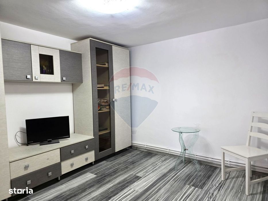 Casă / Vilă cu 6 camere de vânzare în zona Mihai Viteazu