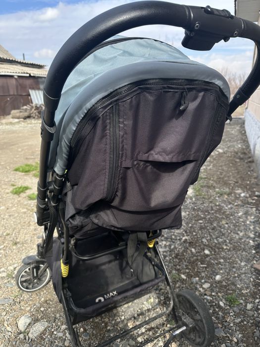 Коляска продам в