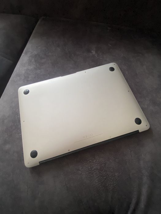 Продам MacBook Air 13