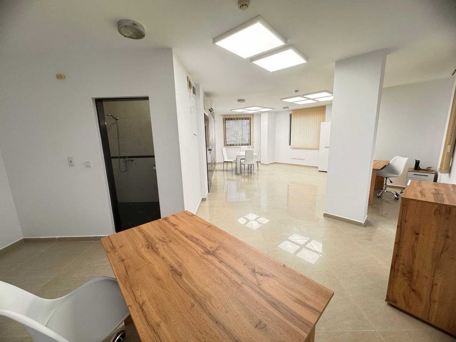 Офис под наем в Центъра!