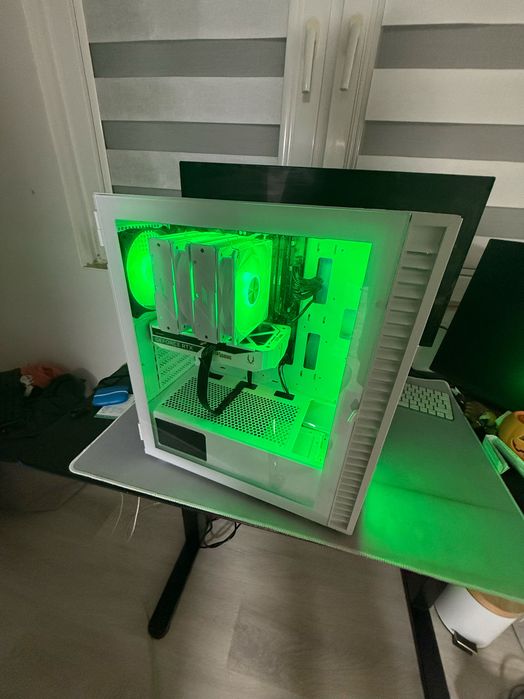 Геймърски компютър Ryzen 7 7700 / RTX 5060 Ti 16GB / 32GB DDR5 / 2TB NVMe