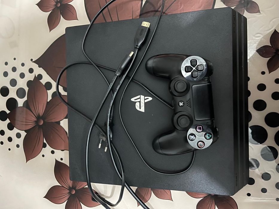 Vand Ps 4 pro 1 tb