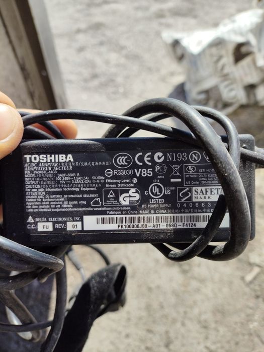 Зарядное устройство для ноутбука тошиба