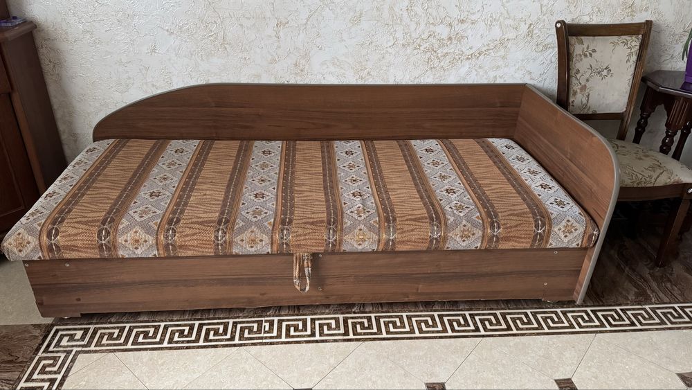 Продам Кровать - кушетку