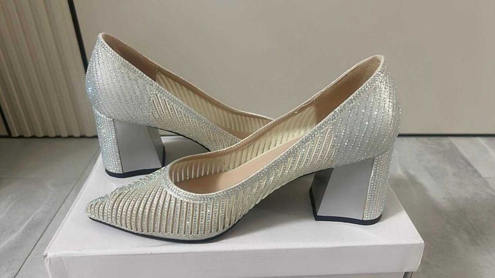 Продам туфли размер 38