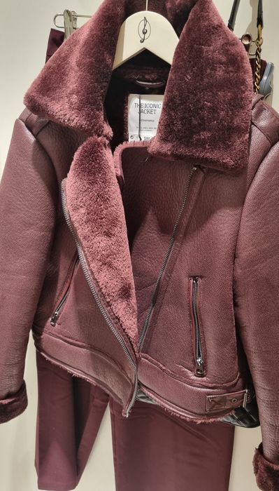 Яке Stradivarius бордо