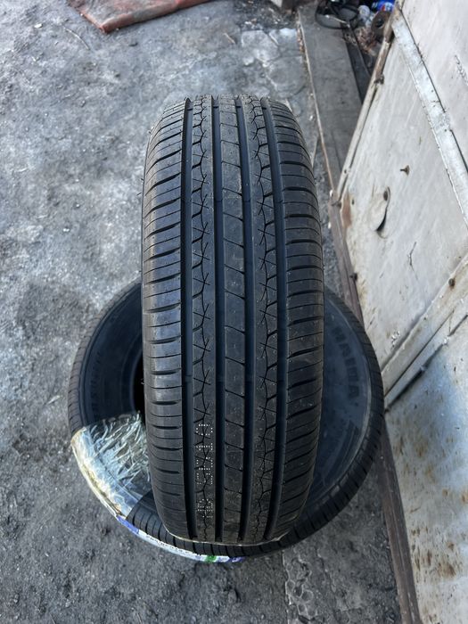 новая летняя резина 205/65 R15