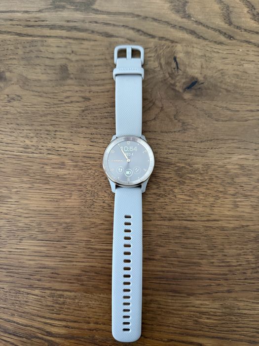 Смарт Часовник Garmin Vivomove trend