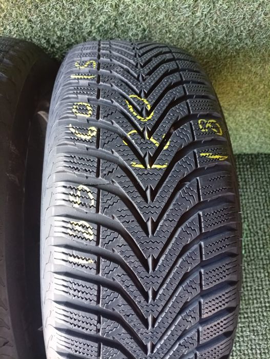 185 60 15 Vredestein m+s 80 lei bucata