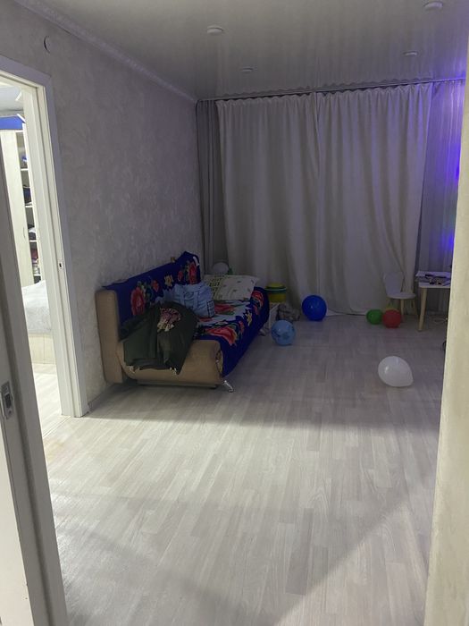 Продам квартиру в больничном городке дом 2/1