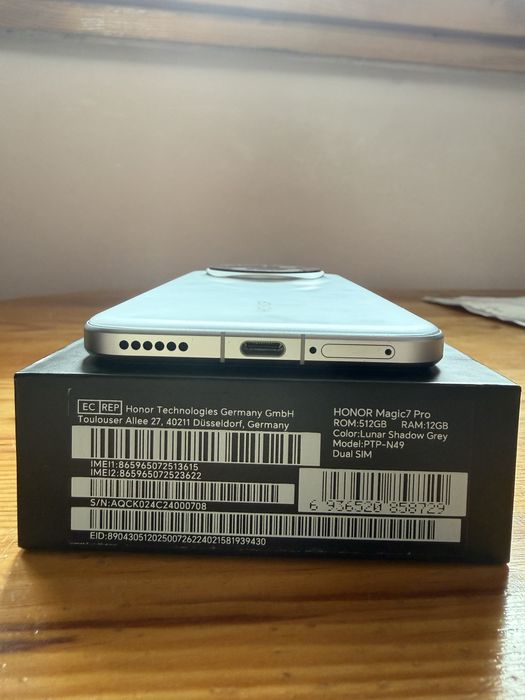 Продавам Honor Magic 7 Pro, 512 GB, Dual Sim