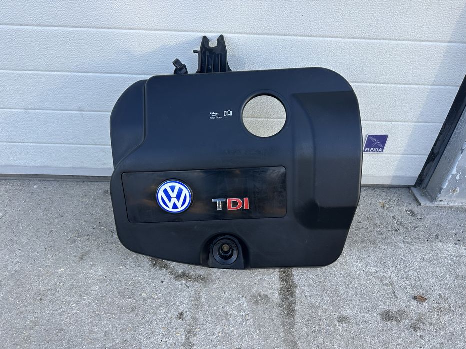 Капак/Кора за двигател за VW Sharan 1.9tdi-115к.!