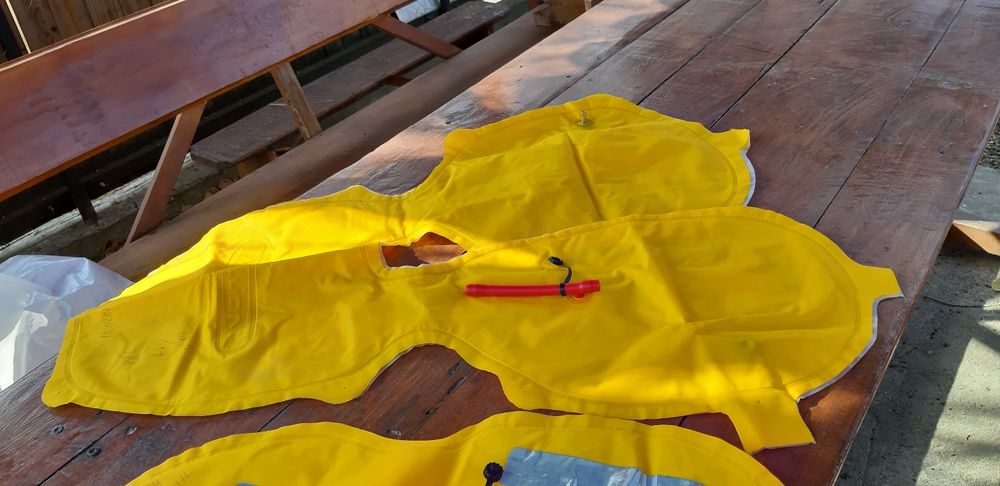 Veste de salvare noi