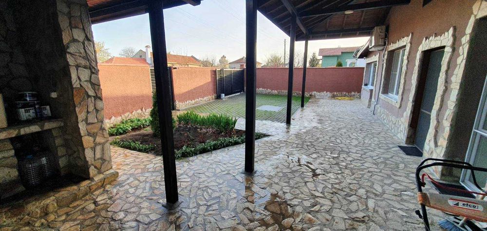 Продава се Къща в с. Плачидол, Област Добрич - 200 кв.м за 925 €/кв.м - Снимка #1