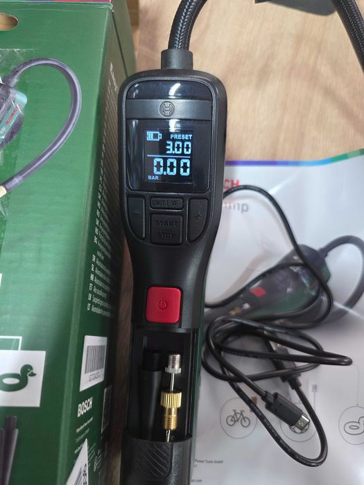 Pompa pneumatica Bosch EasyPump 0603947000, 3.6 V, 3 Ah, 10 bar/150 psi presiune maxima