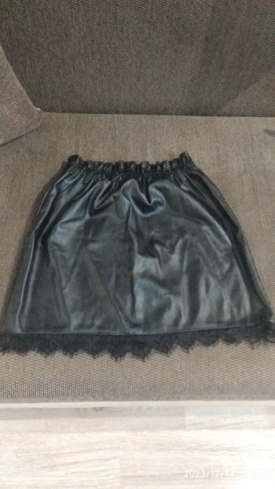 Продавам Кожена пола