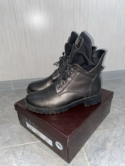 Продам женские демисезонные ботинки