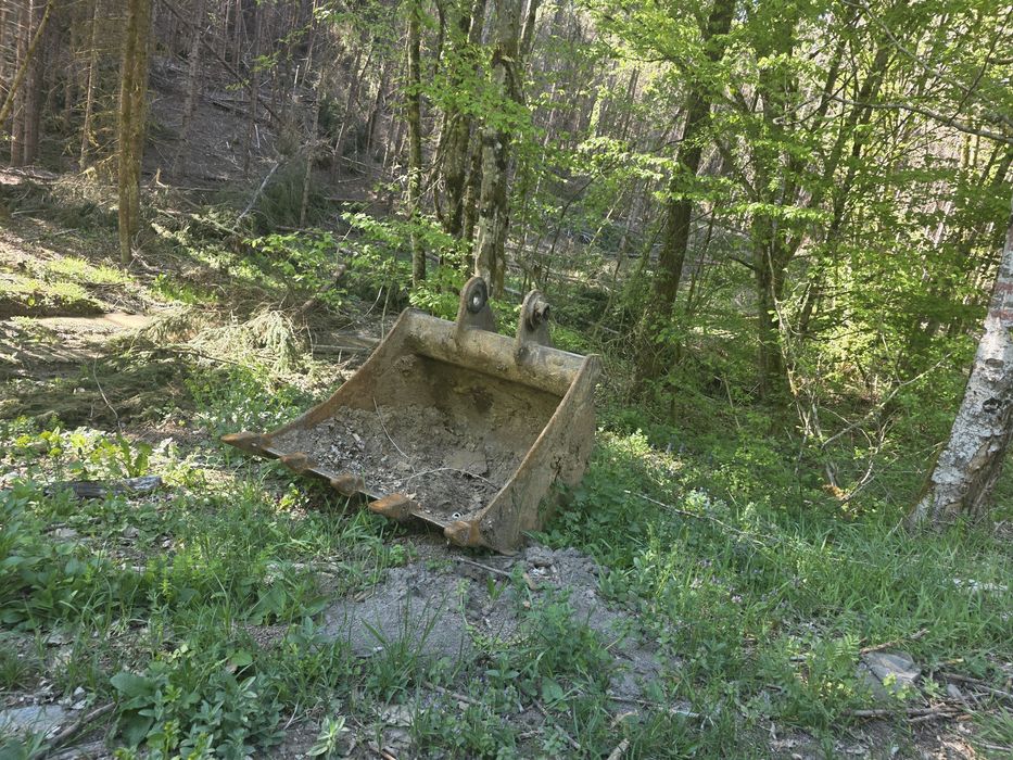 Excavator 15 tone JCB JS130W pe roti webasto