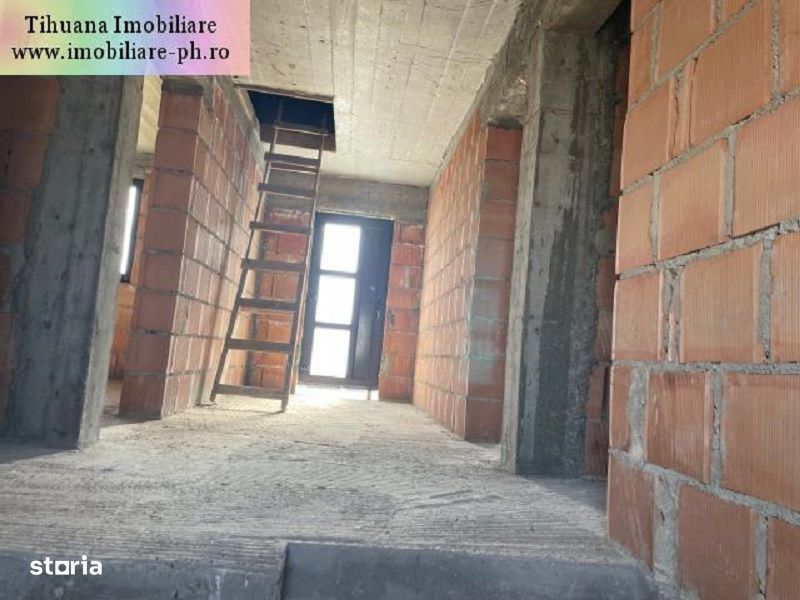 Casa la rosu de vanzare - Lipanesti
