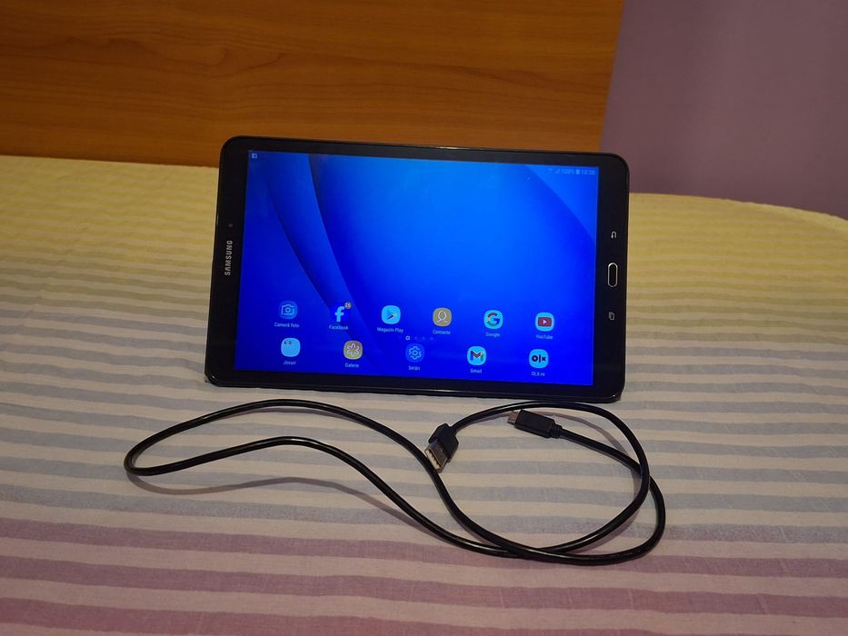 Vând Tabletă  Samsung Galaxy Tab A SM-T 585  2016  cu Sim