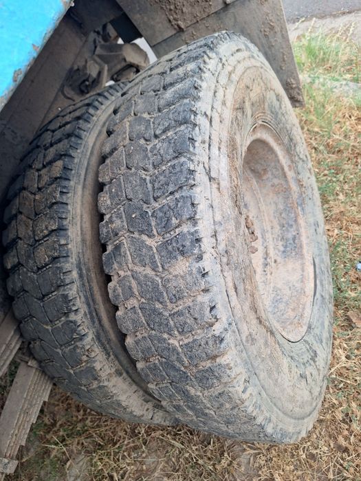 Gaz 53 sotiladi.