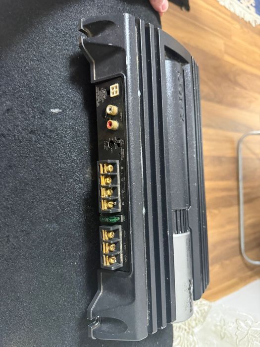 Subwoofer sony cu statie sony eplod