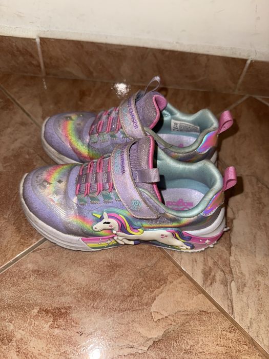 Skechers 28 светещи с еднорог
