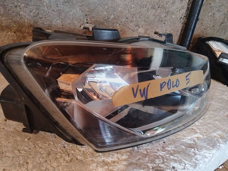 Оригинален фар за vw polo 5
