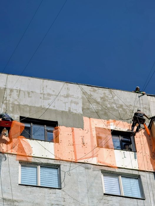 Альпинисты. Высотные работы.