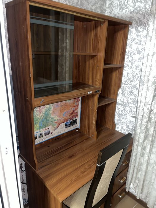 Стол с полкаии бу