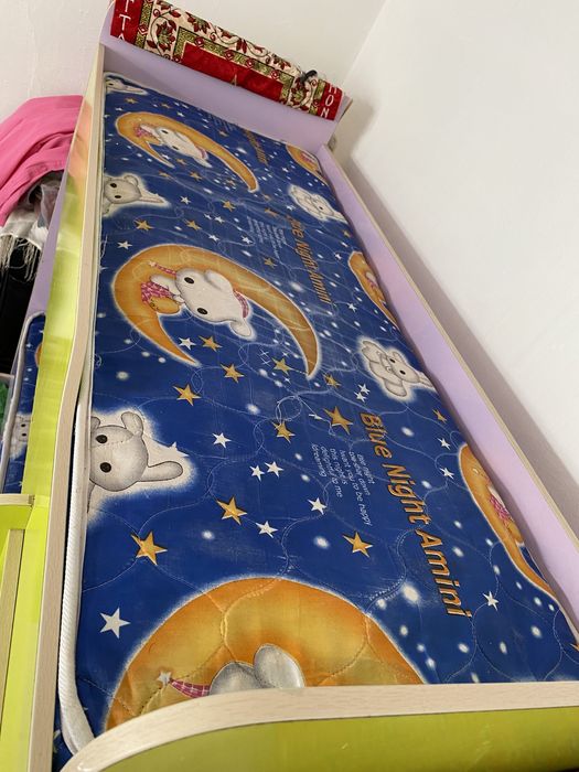 Двухъярусная кровать