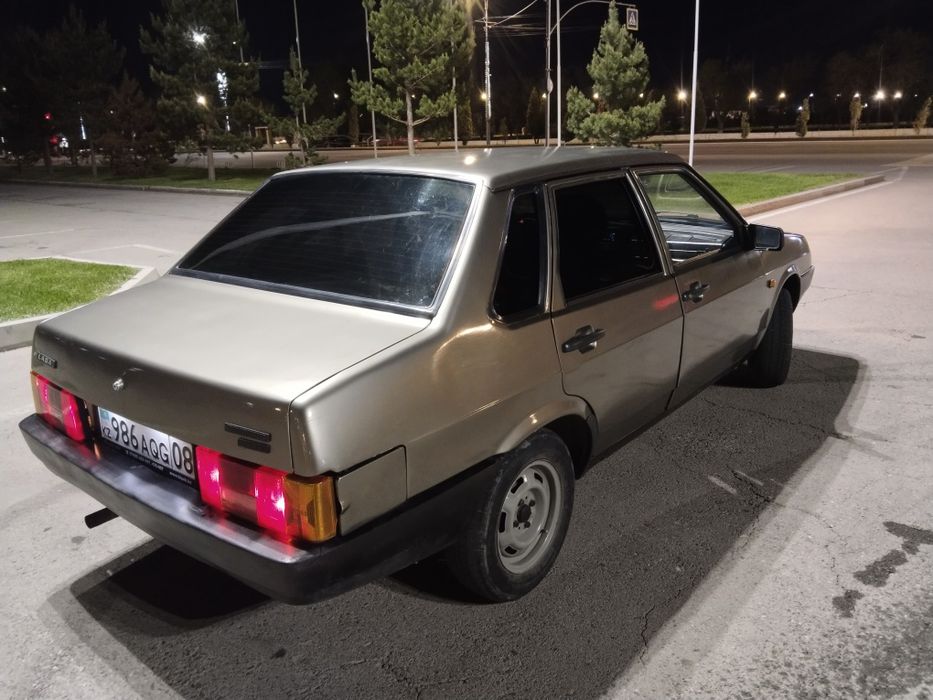 Продам ваз 21099